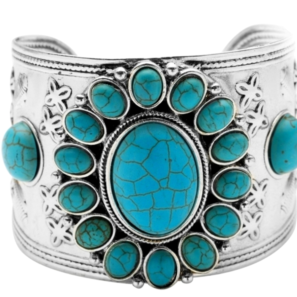 Turquoise Color Blue Howlite/Stainless Steel Cuff (71ctw.)
